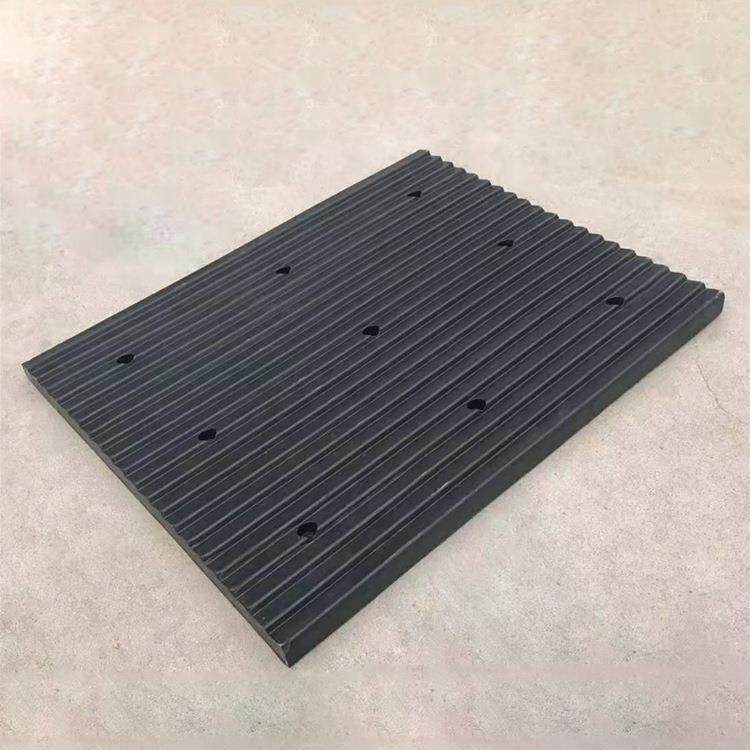 橡胶坡道减噪板交通设施地下停车场坡道度防噪板下坡垫实心减震板,五金/工具,减速器,淘宝优惠券,粉丝福利购,淘宝优惠卷