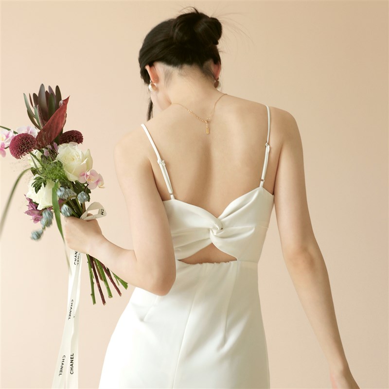 TANSSHOP 后背扭结镂空吊带裙 三色收腰直筒中长款连衣裙姐妹裙