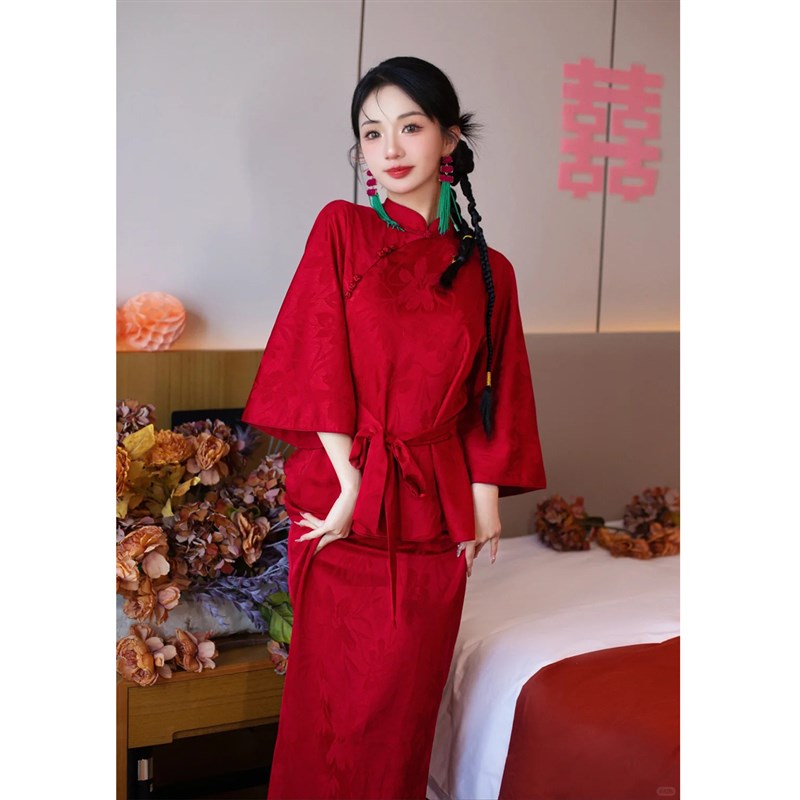 新中式改良旗袍新娘晨袍酒红色复古中国风敬酒服订婚礼服两件套装