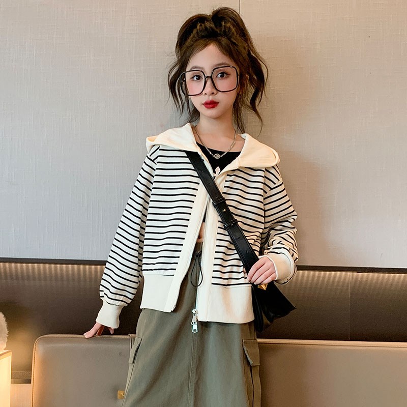 女童春装外套条纹洋气2026新款儿童网红时髦连帽女孩大童春秋上衣