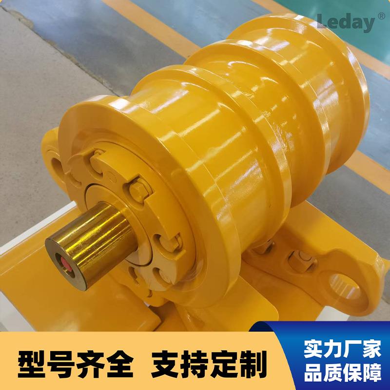 推土机底盘推土机配件适用D85推土机双边支重轮总成150-30-25125