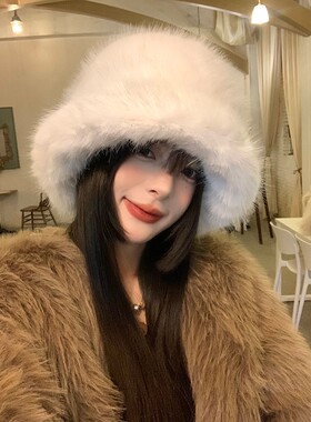 毛绒渔夫帽女秋冬季防寒白色保暖护耳盆帽大头围显脸小毛茸茸帽子