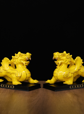 陶瓷貔貅摆件一对 招財鎮宅补角风水家用办公室装饰客厅皮丘摆设