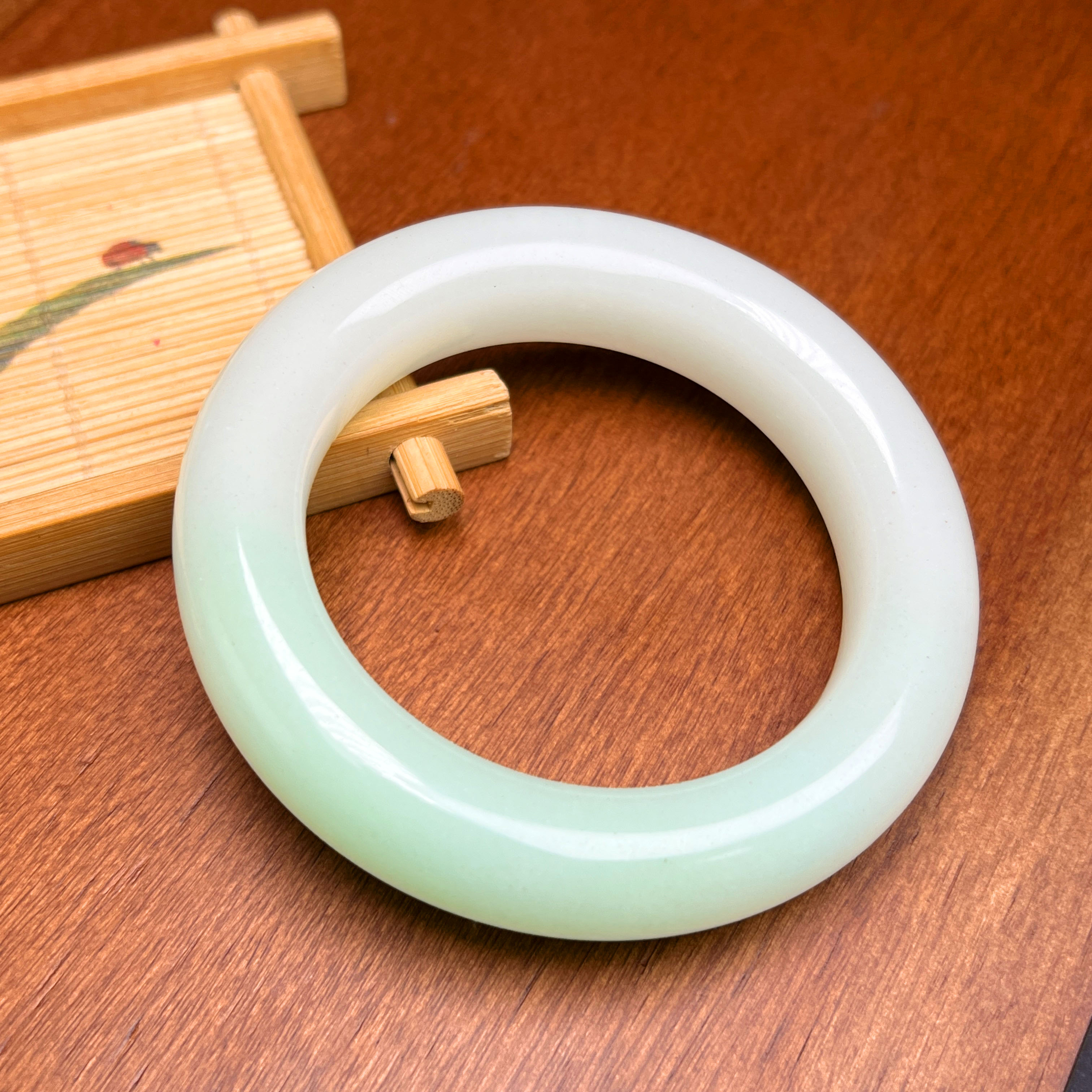 纯天然北极冰翠手镯胖圆条玉镯子