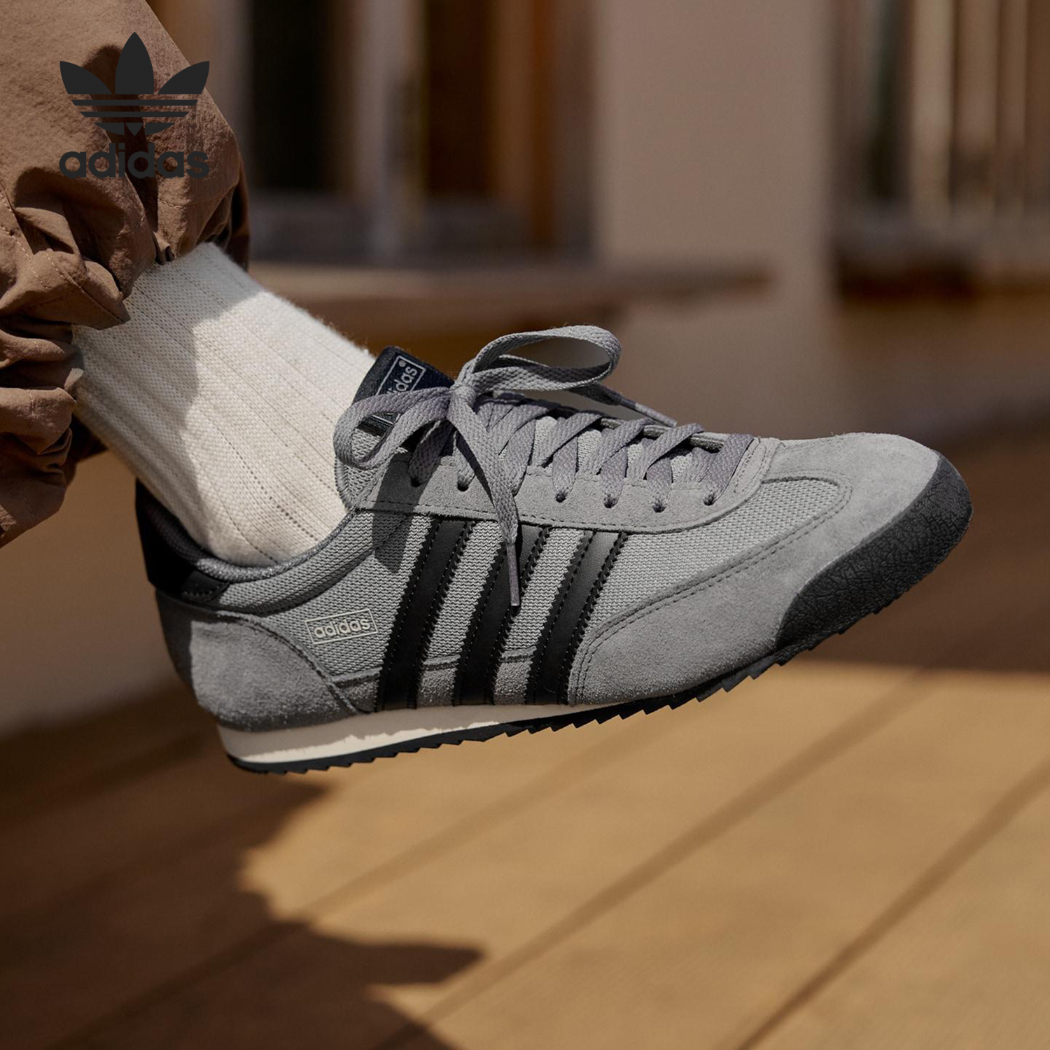 Adidas/阿迪达斯正品三叶草男女运动薄底复古经典休闲板鞋JQ6371