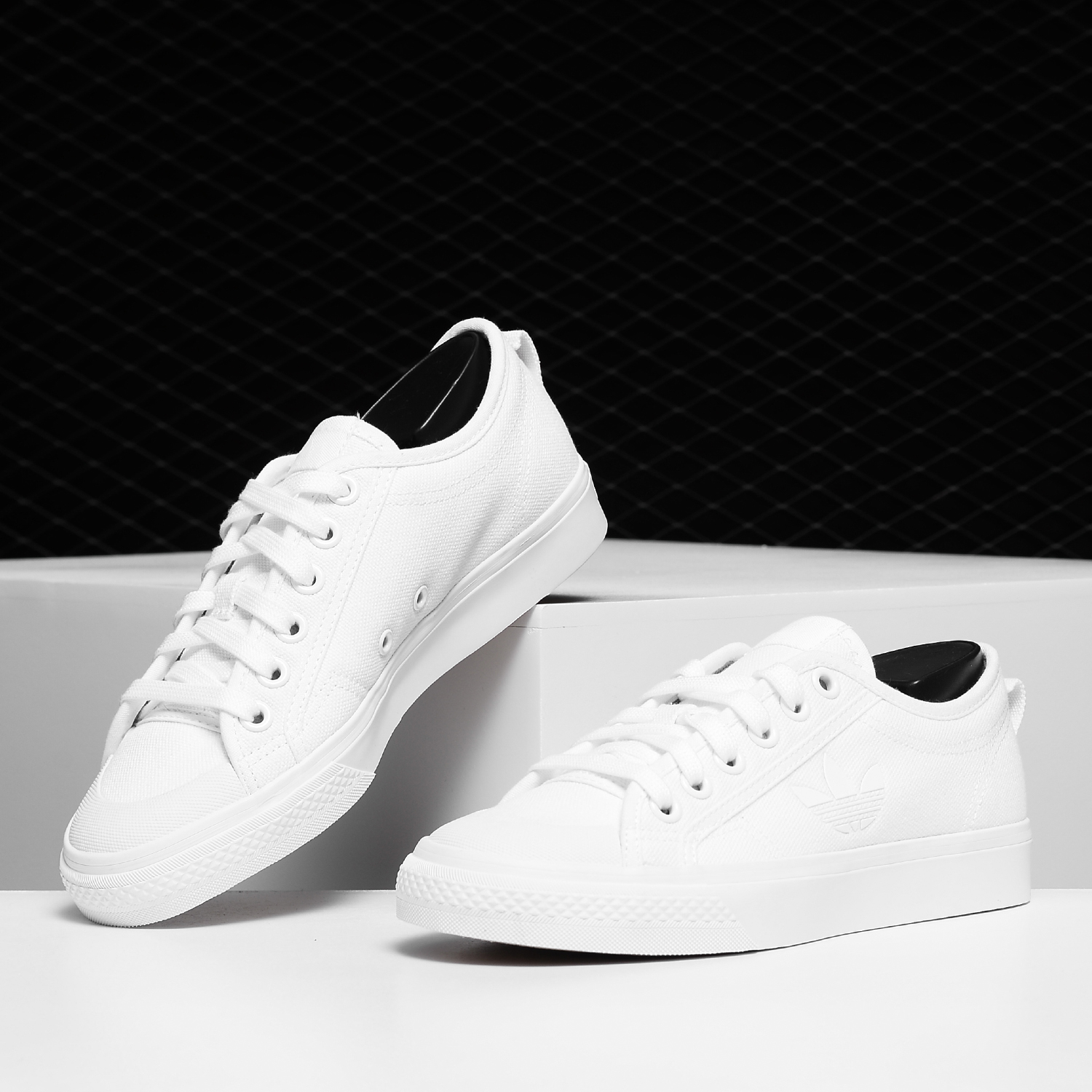 Adidas/阿迪达斯正品 女鞋新款三叶草帆布休闲运动板鞋EF1879