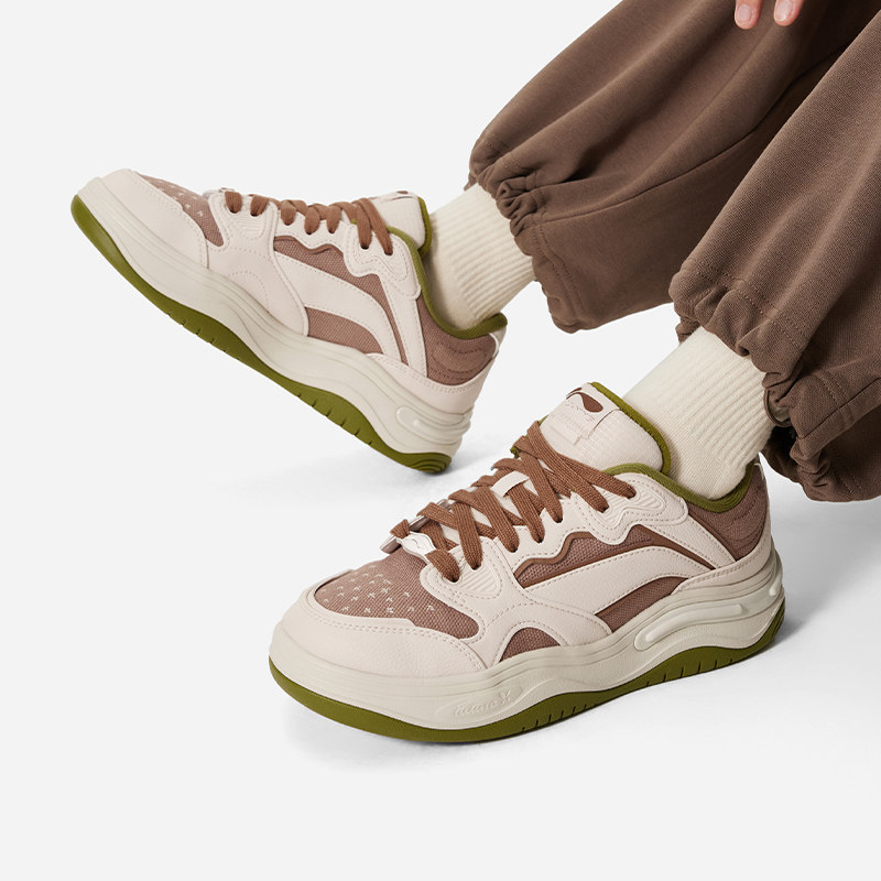 李宁FUTURE FLOW女子反光经典舒适厚底耐磨运动休闲鞋AGCU048-2