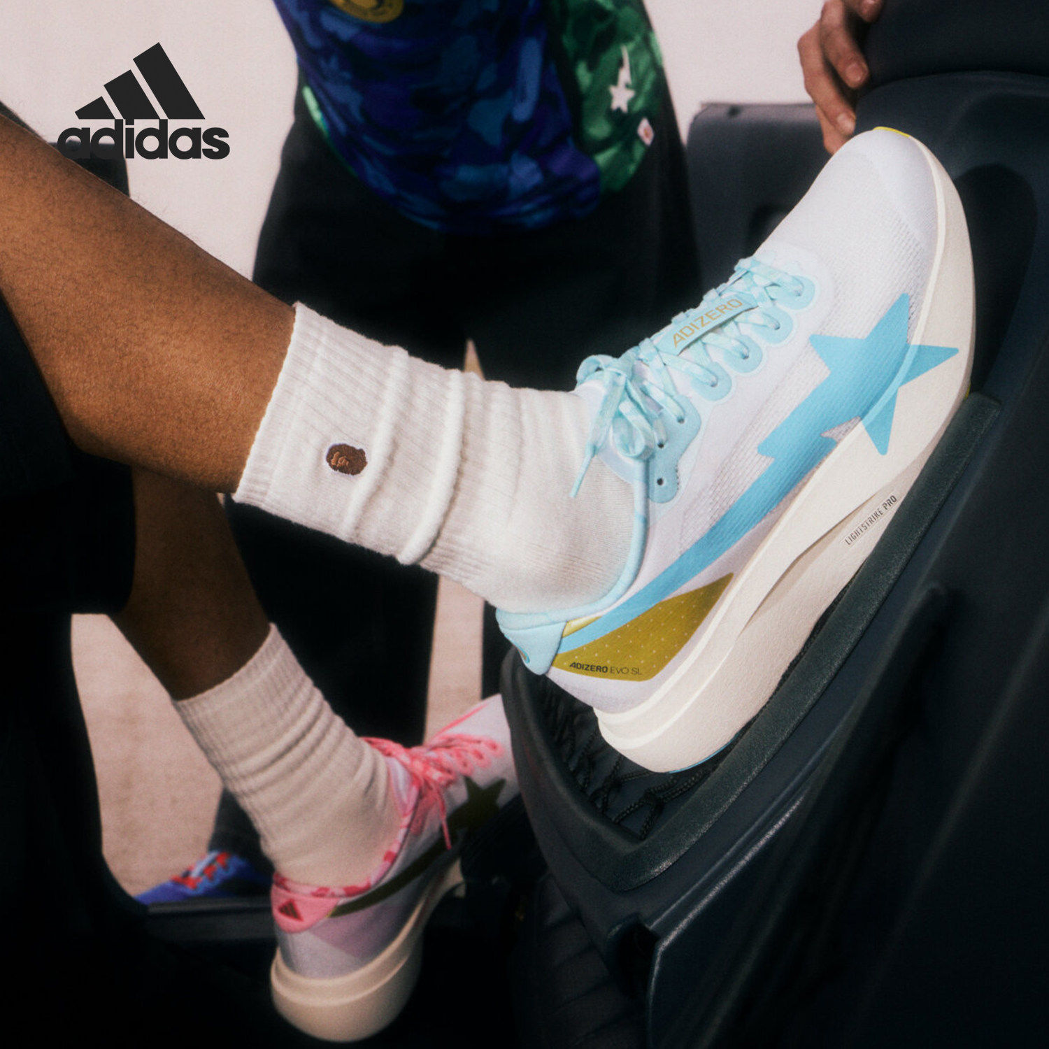 Adidas/阿迪达斯正品男士透气减震时尚经典运动跑步鞋KJ5751