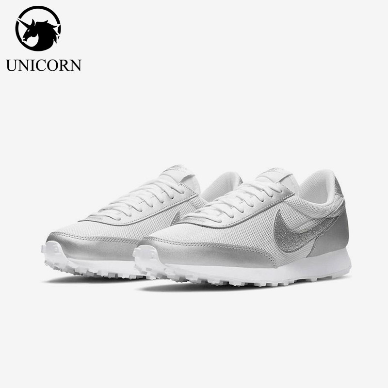 Nike/耐克正品Daybreak新款女白银色复古经典运动鞋DH4263-100