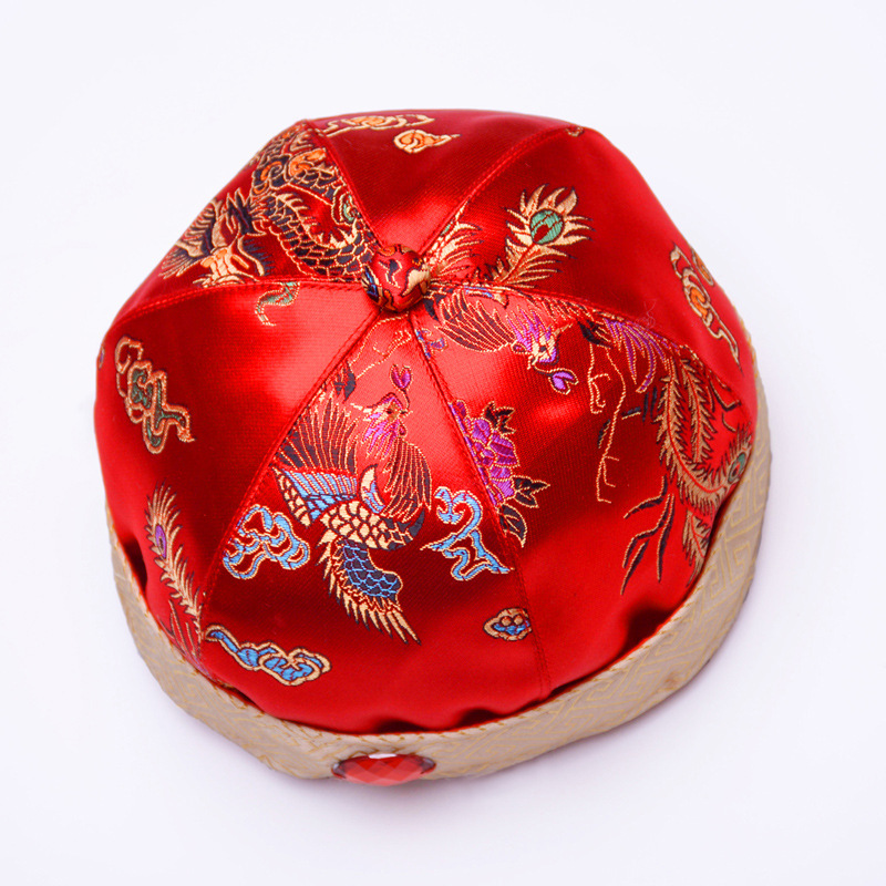 中国风红色满月宝宝帽子男女婴儿少爷抓周百岁唐装汉服刺绣套头帽