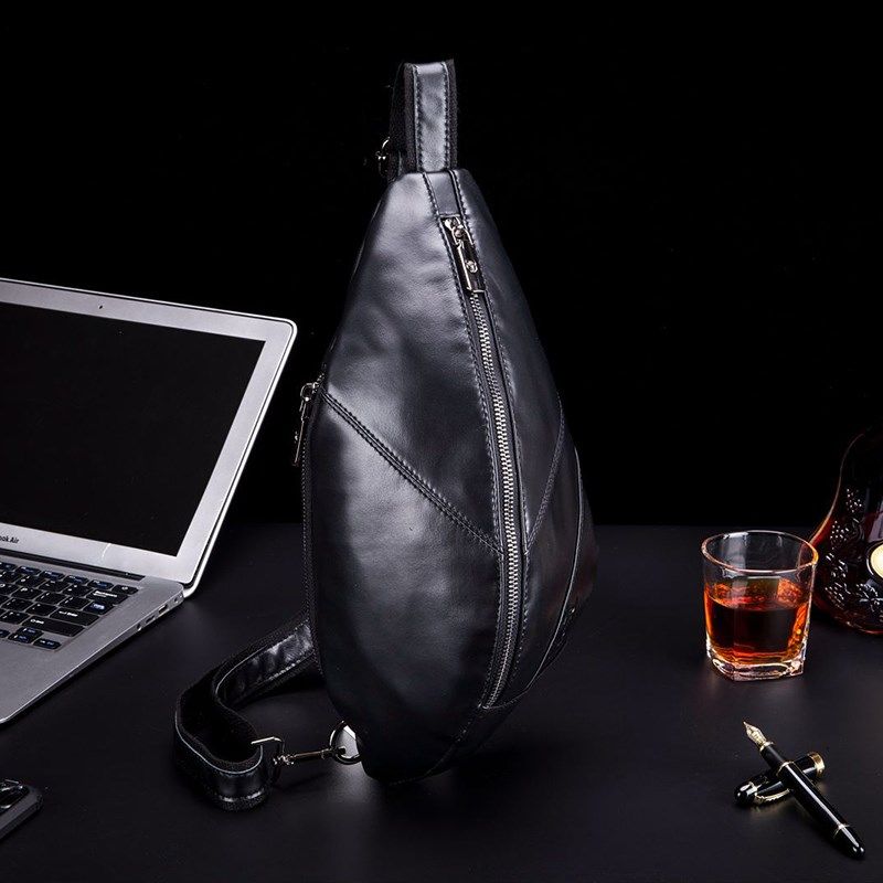 牛船长2025新款真皮胸包斜挎包单肩背包时尚头层牛皮百搭潮男包包,箱包皮具/热销女包/男包,胸包,淘宝优惠券,粉丝福利购,淘宝优惠卷