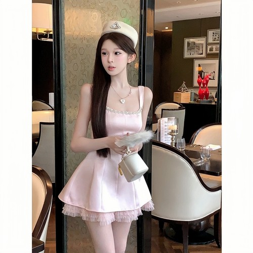 纯欲风甜美镶钻吊带连衣裙女装夏季小众设计感收腰生日A字短裙子