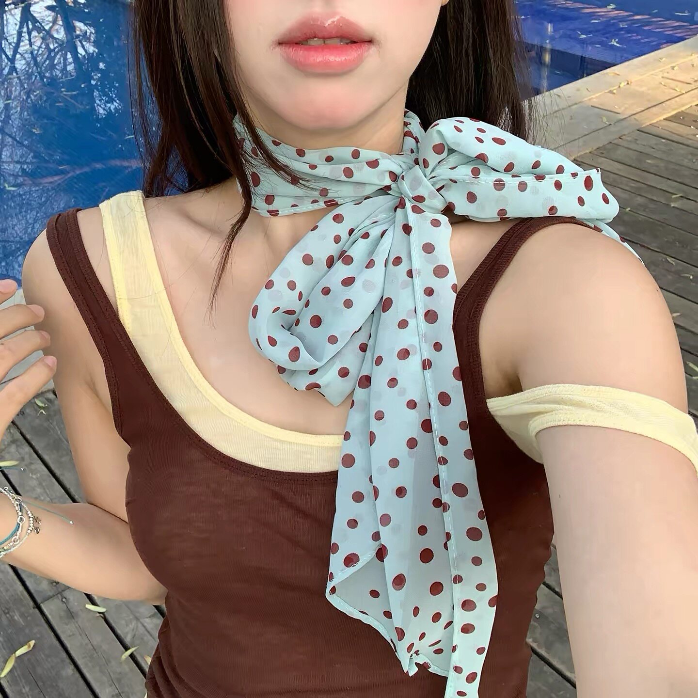 波点印花丝巾女2026新款春夏季法式高级百搭配饰系脖长条围巾发带