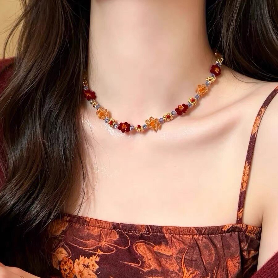 复古彩色花朵串珠项链女2026新款小众设计锁骨链甜美时尚百搭手链