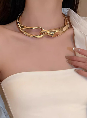 韩系重工金属风几何粗环扣项链女轻奢小众高级感时髦颈链锁骨链潮