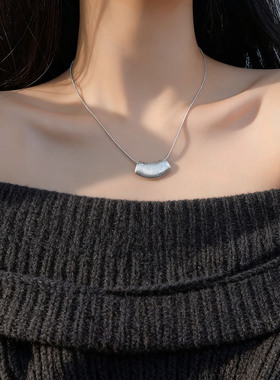 几何不规则磨砂拉丝片片吊坠项链