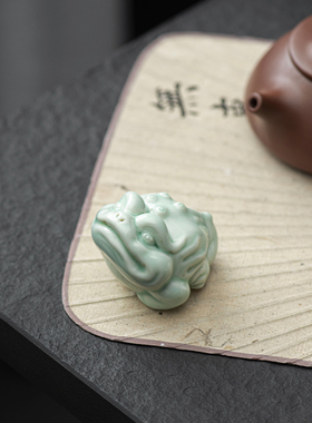 创意陶瓷小金蟾摆件 个性茶宠茶玩小萌宠茶几桌面装饰品茶具盖置