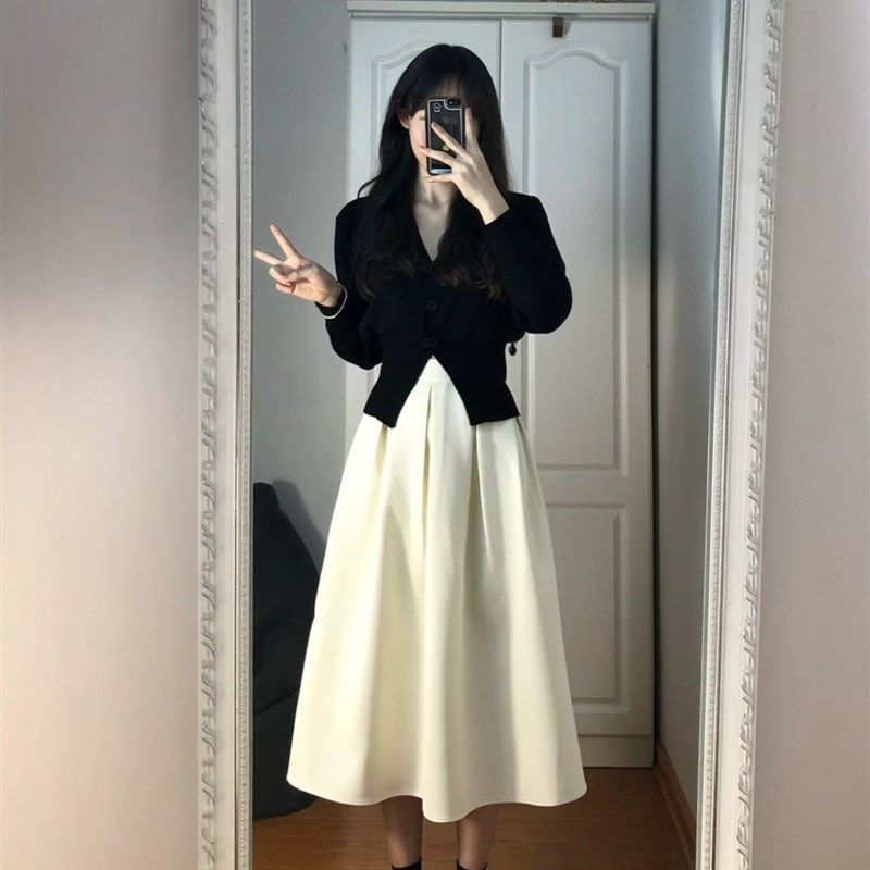 145小个子显高套装女150时尚V领针织毛衣开衫白色半身裙两件套秋