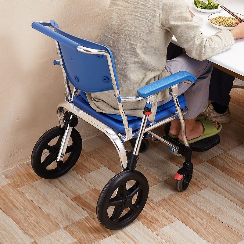 老人新型洗澡专用多功能护理可折叠坐便轮椅轻便手推残疾人代步车