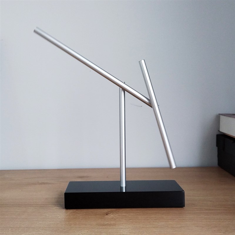 创意实木混沌摆钢铁侠永动机模型银河系电自动摇摆器摆件生日礼物