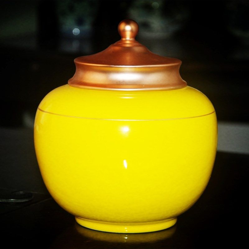 黄色金边陶瓷茶叶罐大号2升铁观音红茶绿茶普洱茶保鲜储藏糖果罐