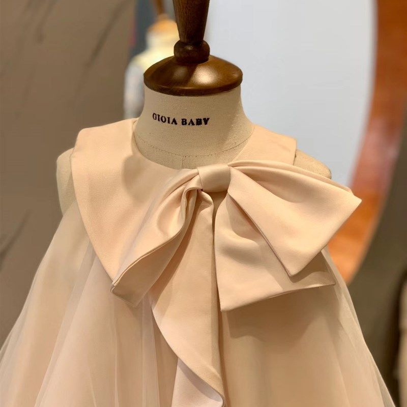 一周岁女宝宝蝴蝶结白色缎面2024新款夏花童波西米亚抓周儿童礼服