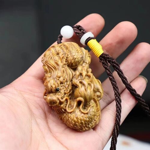 绿檀木实木雕刻龙把件天然绿檀木解压雕刻手持艺术品