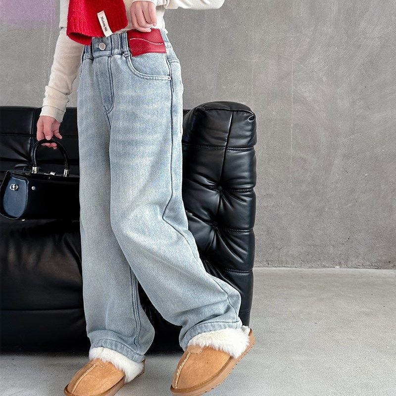 女童牛仔裤冬季休闲裤加绒2023新款儿童贴标直筒裤加厚宽松阔腿裤
