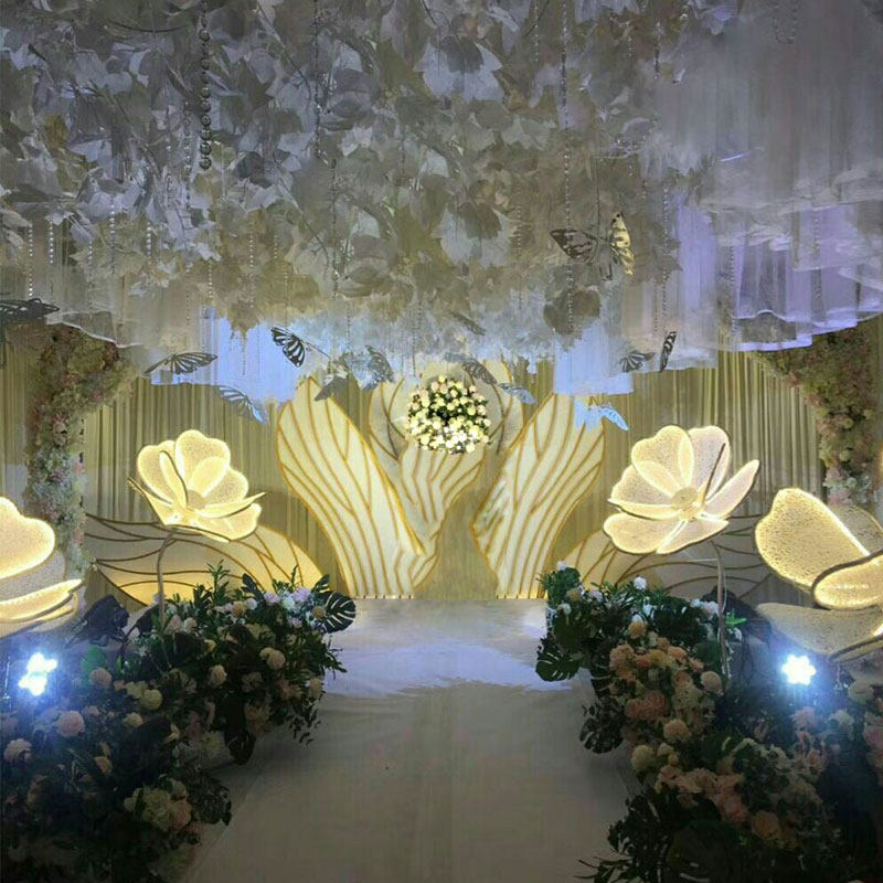 2021新款婚庆道具铁艺路引花森林系背景蕾丝婚礼发光牡丹花路引