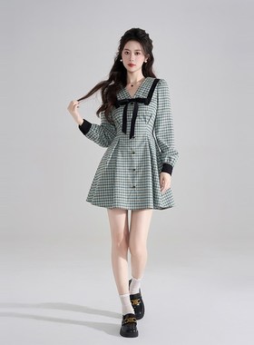 绿色娃娃领格子收腰长袖连衣裙女春季收腰法式甜美学院风a字裙子