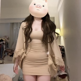 荔桃想睡觉ya  女主温柔清冷感人妻米色吊带包臀裙蕾丝开衫套装