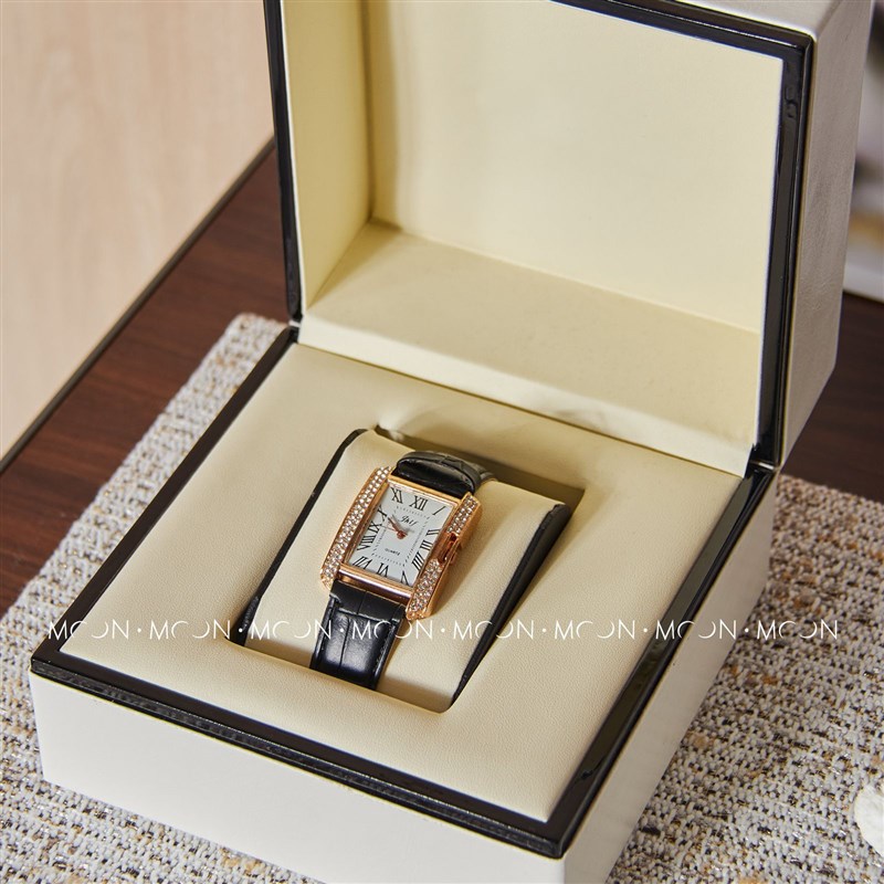 MOON慕空间样板房衣帽间女士化妆台摆件家居软装饰品展厅摆设道具