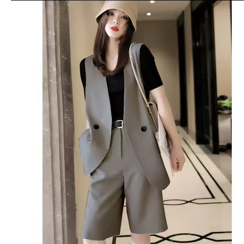 时尚西装马甲套装女春夏2024新款外搭潮休闲气质宽松西服两件套