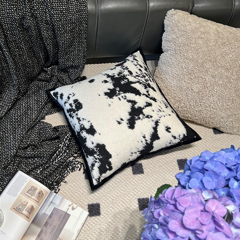 珑衍家居黑色沙发黑白咖色系靠垫抱枕样板房客厅沙发方枕搭毯