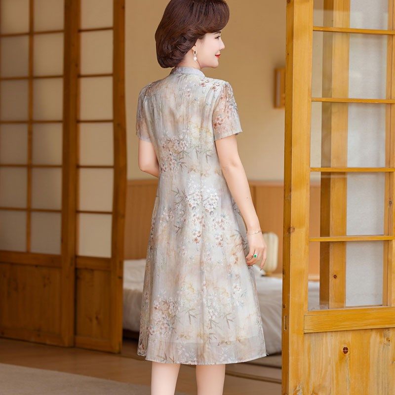 2024新款中年妈妈夏装高贵连衣裙中老年女夏天洋气短袖中长款裙子