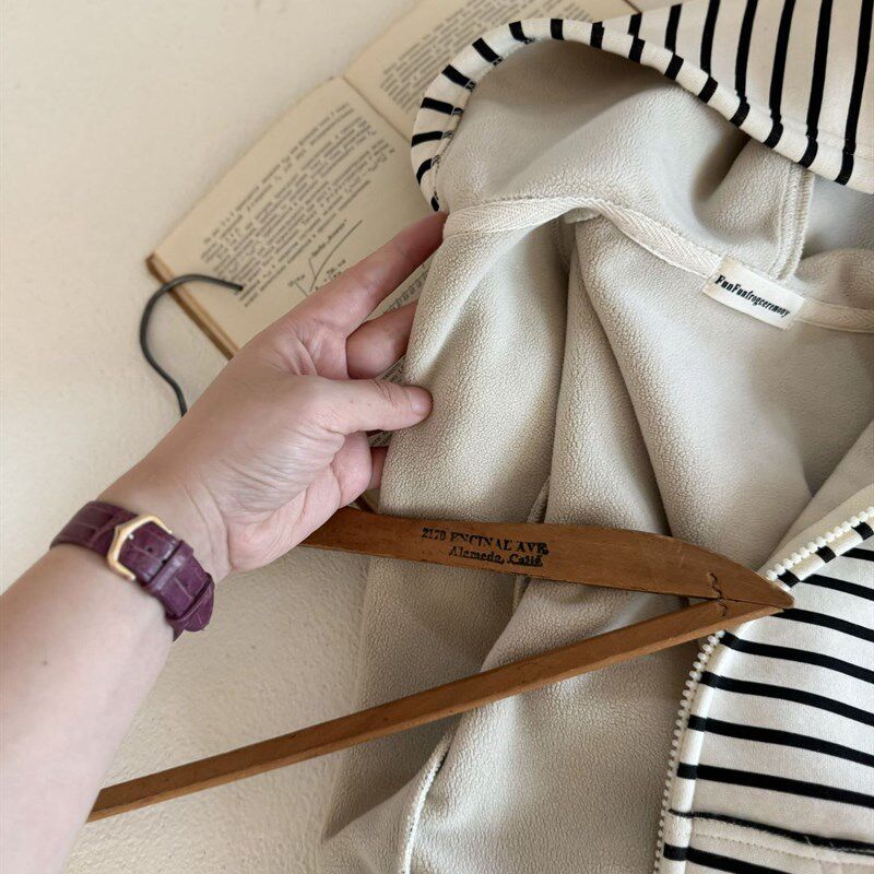 辰妈儿童连帽外套2023冬新款男童条纹一体绒卫衣女童复合加绒上衣