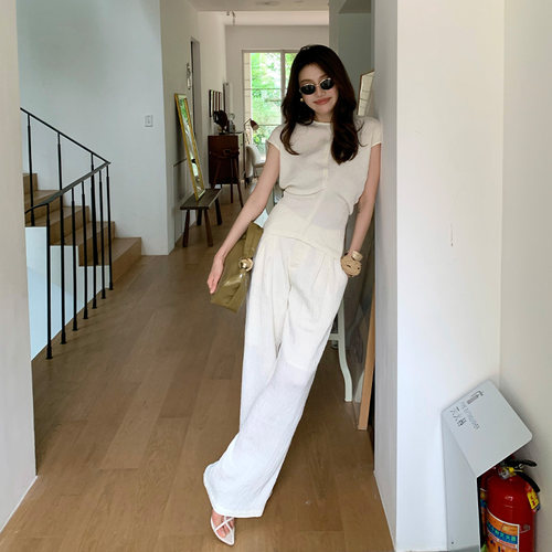 龍喜儿  法式轻奢高端白色肌理感无袖收腰小衫休闲裤套装女秋Z199