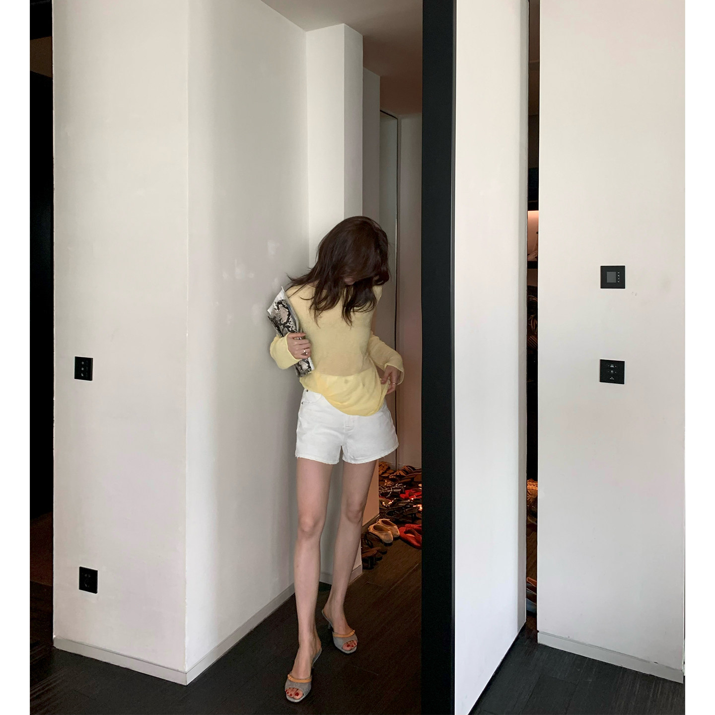 AloneSavor龙喜儿 重磅100%纯棉高腰显腿长短裤舒适牛仔热裤Z611 - 实物图