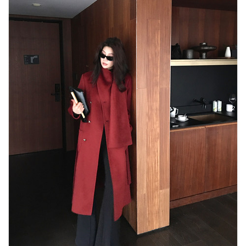 Alone Savor龙喜儿 高级感觉牦牛绒呢大衣双排扣围巾领外套女D198