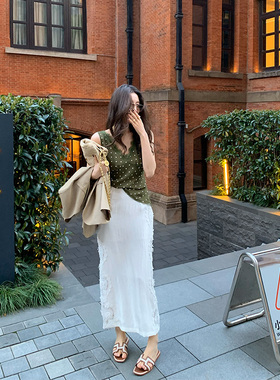 龍喜儿 褶皱白色镂空立体花边半身裙女春夏高级设计感气质包臀裙