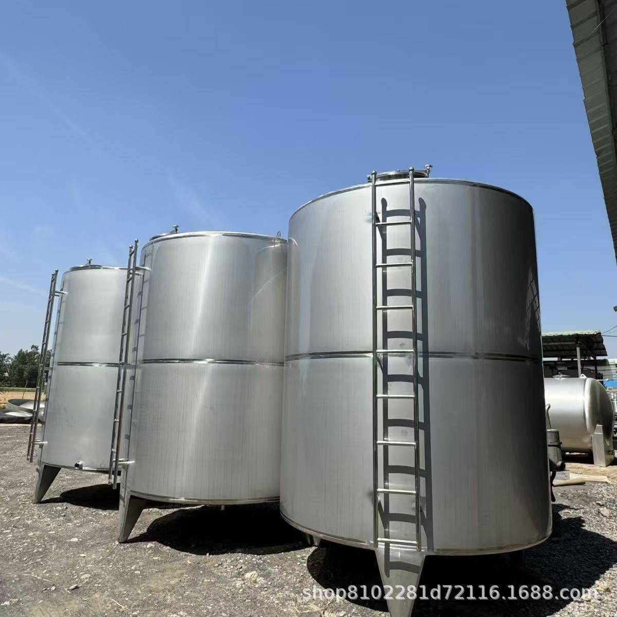 304不锈钢储罐1吨3吨储酒罐食品级立式液体储存罐密封灌储油罐