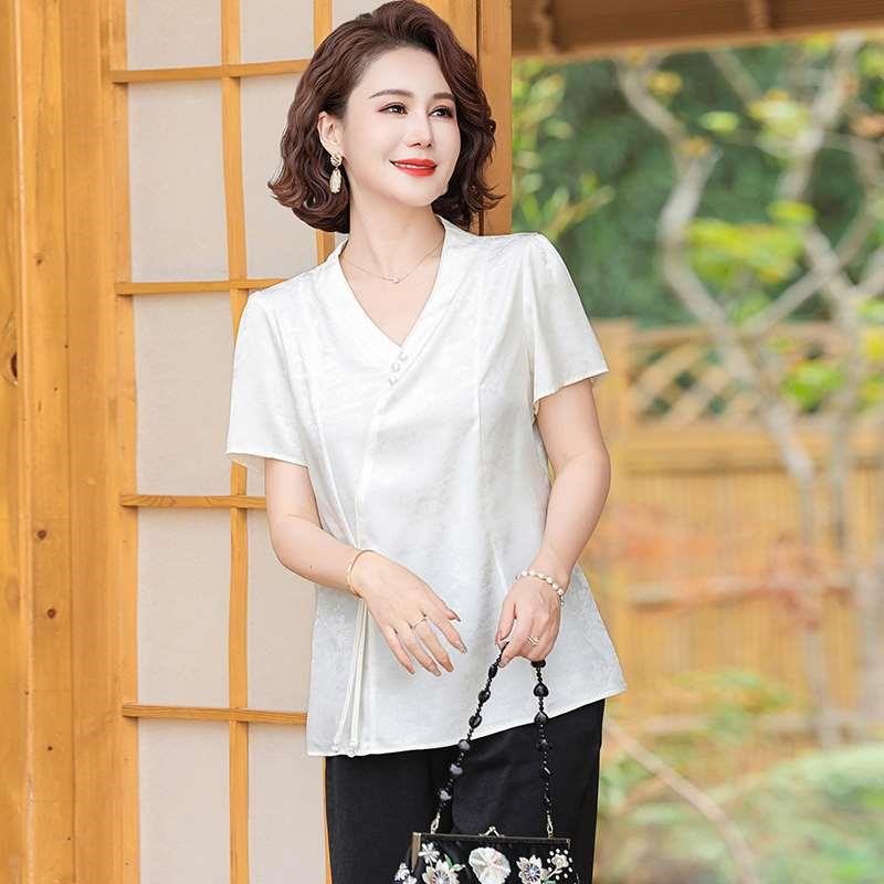 新款妈妈夏装短袖上衣50岁中女年小衫洋气中老年女时尚t恤两新品