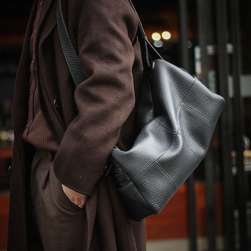 2025新款大容量男士真皮旅行包差旅G健身包运动背包通勤单肩斜挎