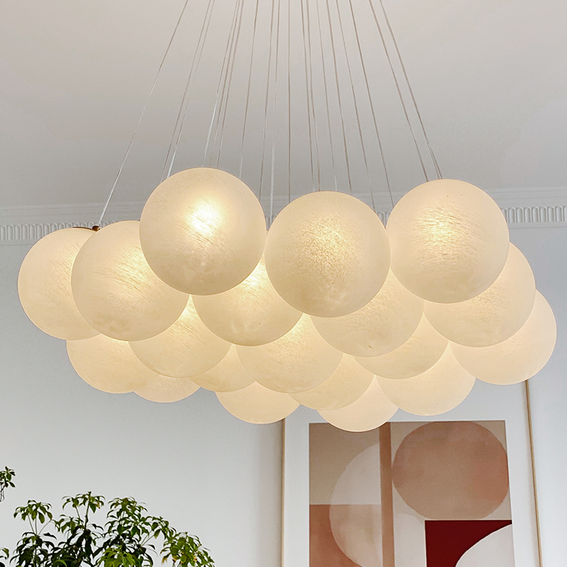 由灯记法式奶油风儿童卧室灯魔豆玻璃月球客厅星球气球灯泡泡吊灯