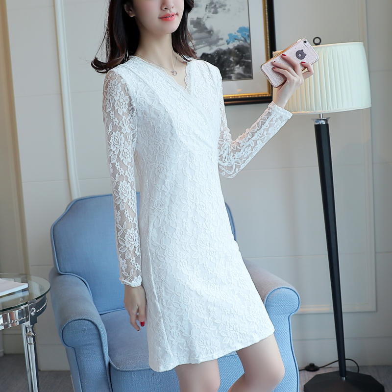 加绒加厚长袖t恤2021新款女装中长款v领蕾丝打底衫大码显瘦上衣服