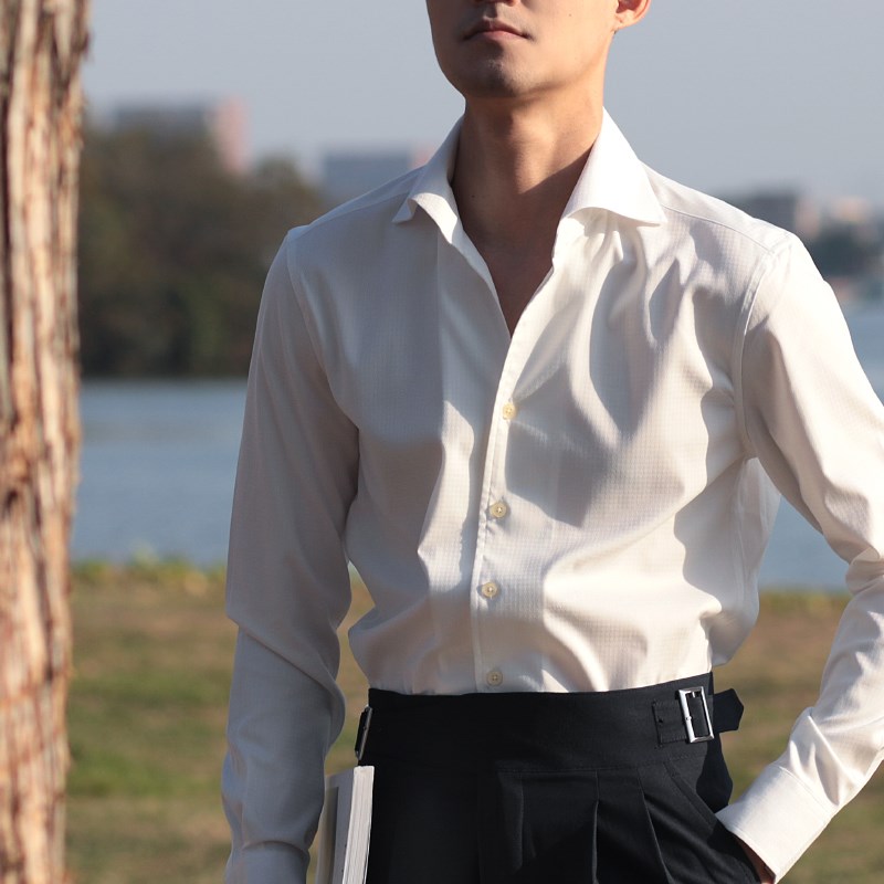 [两色] 复古绅士潇洒V型翻领一片领白色修身儒雅潮男百搭意式衬衫