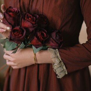 拾光裁缝 硝烟玫瑰 古典油画宫廷复古蕾丝红色优雅礼服连衣裙