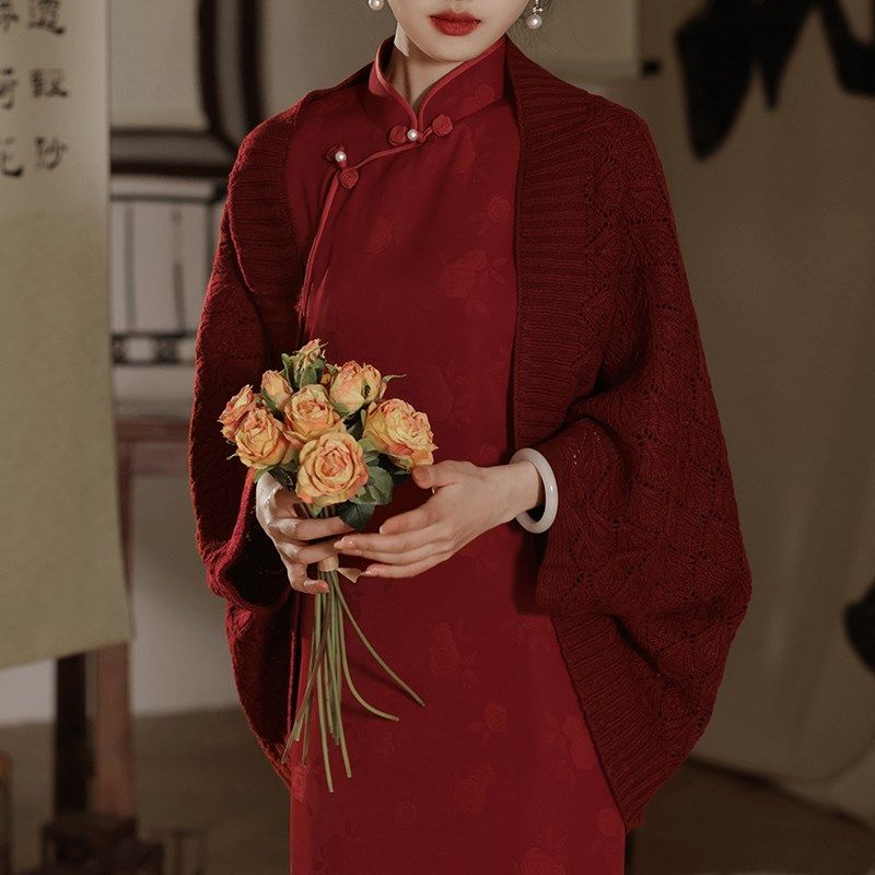 红色旗袍披肩秋冬季改良外搭斗篷红色新娘结婚敬酒服针织披风外套