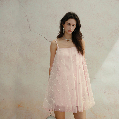 Marc Moore少女感26春夏浅粉星光羽毛装饰网纱抹胸裙