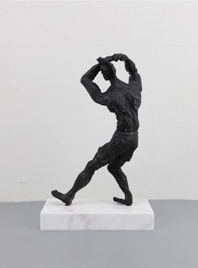 新中式创意金属人摆件物样板房办公室桌面工艺品家居装饰品